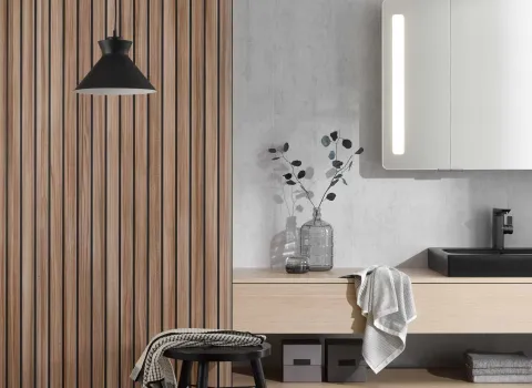 Fugenlose Wandverkleidung der Serie RenoDeco von HSK.