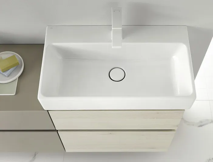 Kleiner Gästebad-Waschtisch in Keramik aus der Kollektion Lin20 von burgbad.