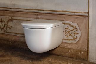 wandhängendes WC aus der Badkollektion The New Classic